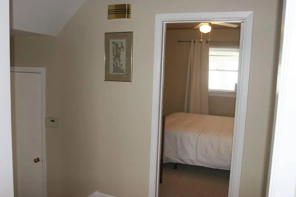 Niagara Riverview Closest To Falls, Free Breakfast Delivered Daily