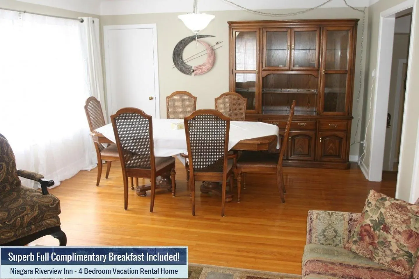 Niagara Riverview Closest To Falls, Free Breakfast Delivered Daily